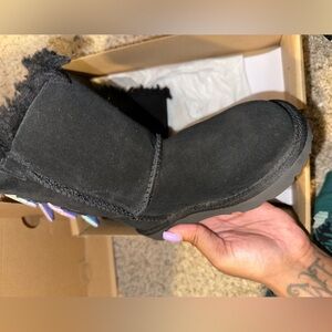 Toddler girls black bow Uggs
